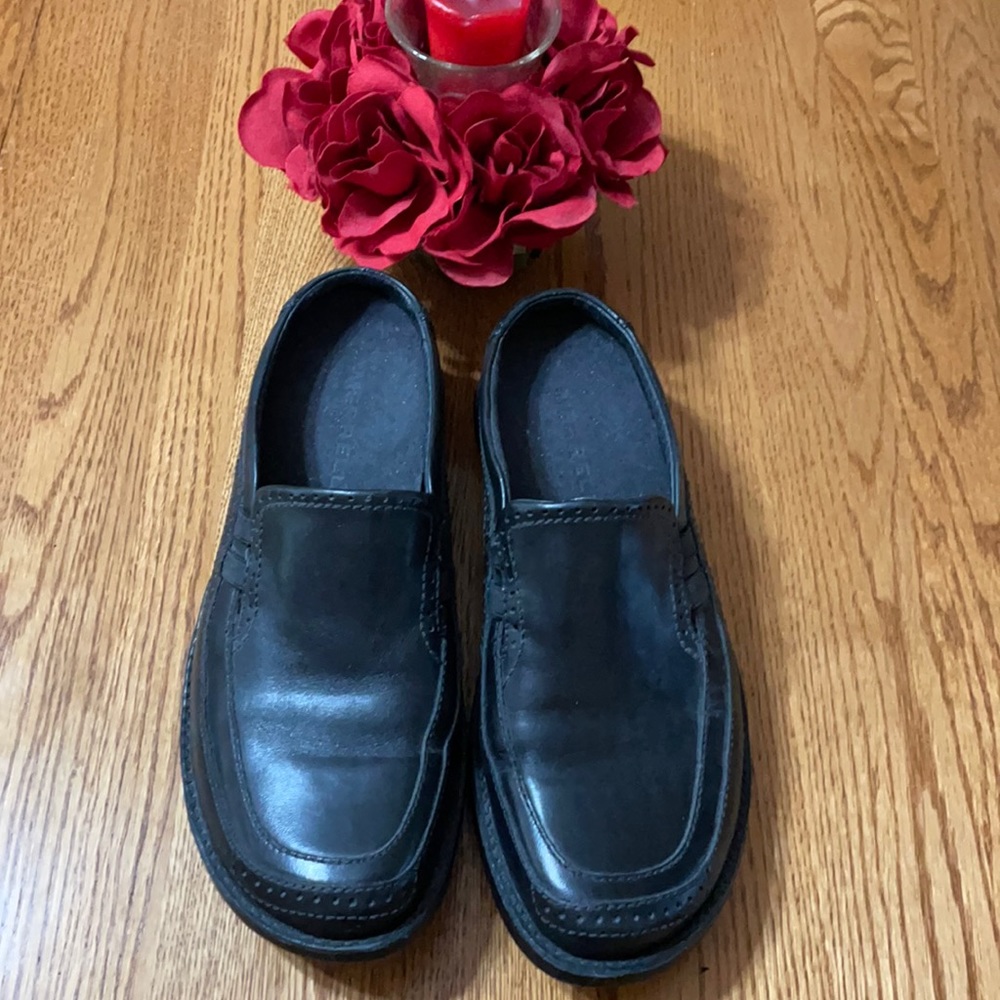 Excellent Merrell slides